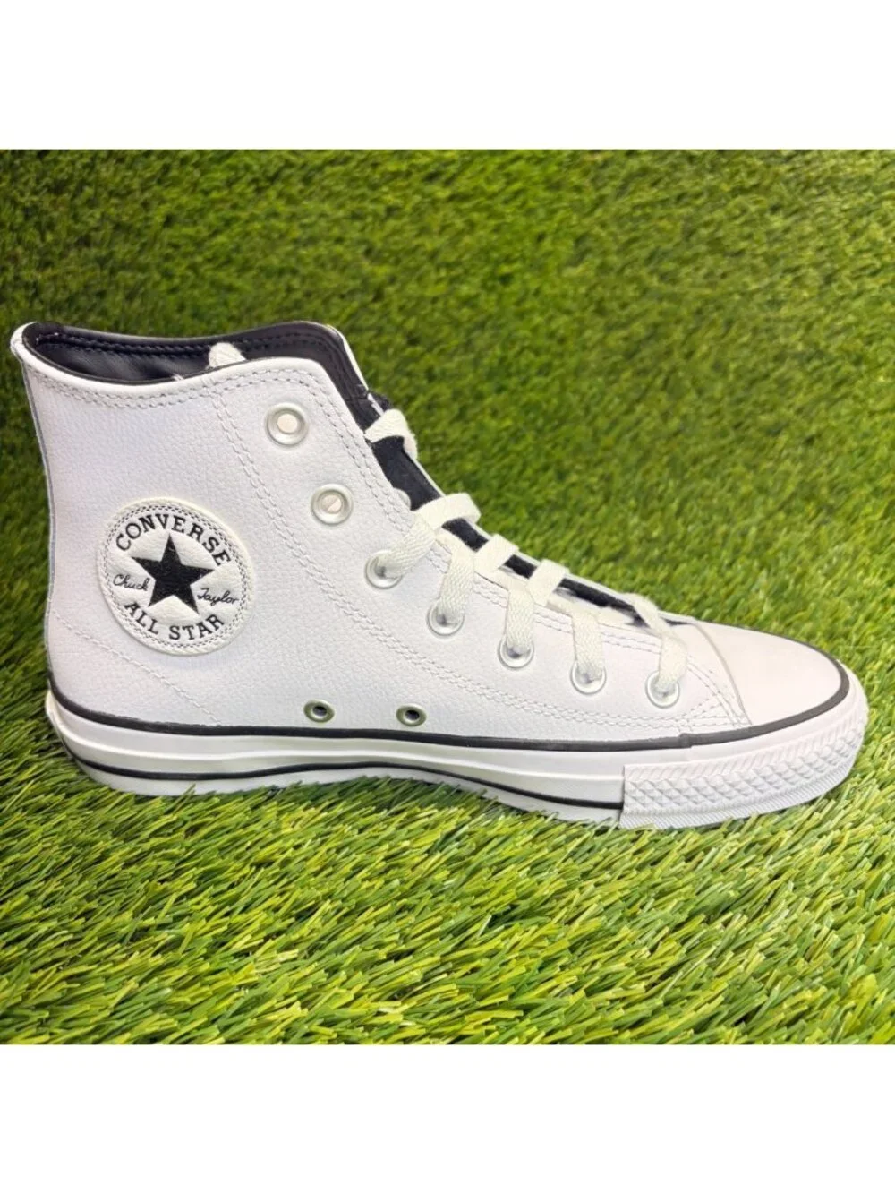 Converse Chuck Taylor All Star Pro Womens Size 7.5 White Athletic Shoes Sneakers